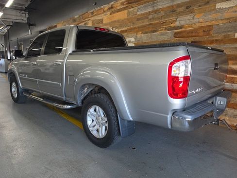 Used 2004 Toyota Tundra SR5 w/ Towing Pkg RWD image 4