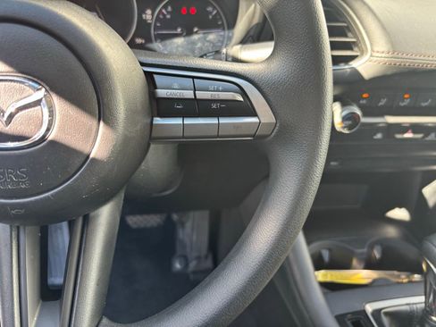 Used 2020 MAZDA MAZDA3 Sedan image 14