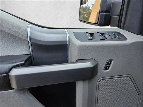 Used 2015 Ford F150 XLT w/ Equipment Group 302A Luxury image 10