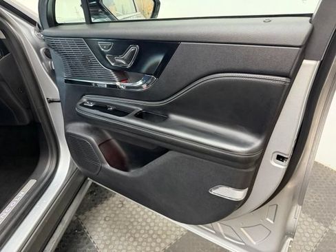 Used 2021 Lincoln Corsair AWD image 43
