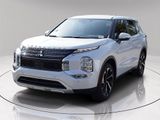 Used 2023 Mitsubishi Outlander SE image 3