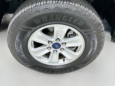 Used 2018 Ford F150 XLT image 30