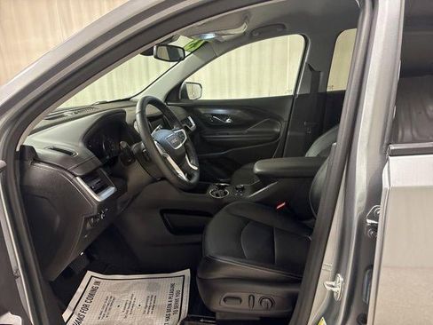 Used 2023 GMC Terrain SLT image 14