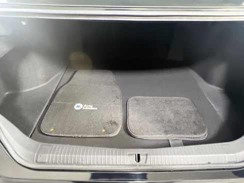 Used 2019 Toyota Avalon XLE image 25