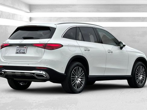Certified 2025 Mercedes-Benz GLC 300 4MATIC image 4