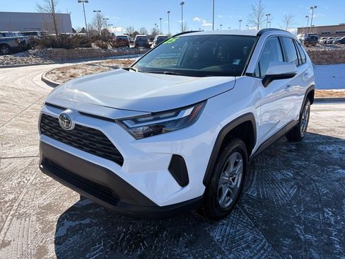 Used 2025 Toyota RAV4 XLE image 3