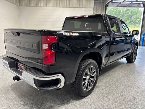 Used 2024 Chevrolet Silverado 1500 LT AWD/4WD image 7