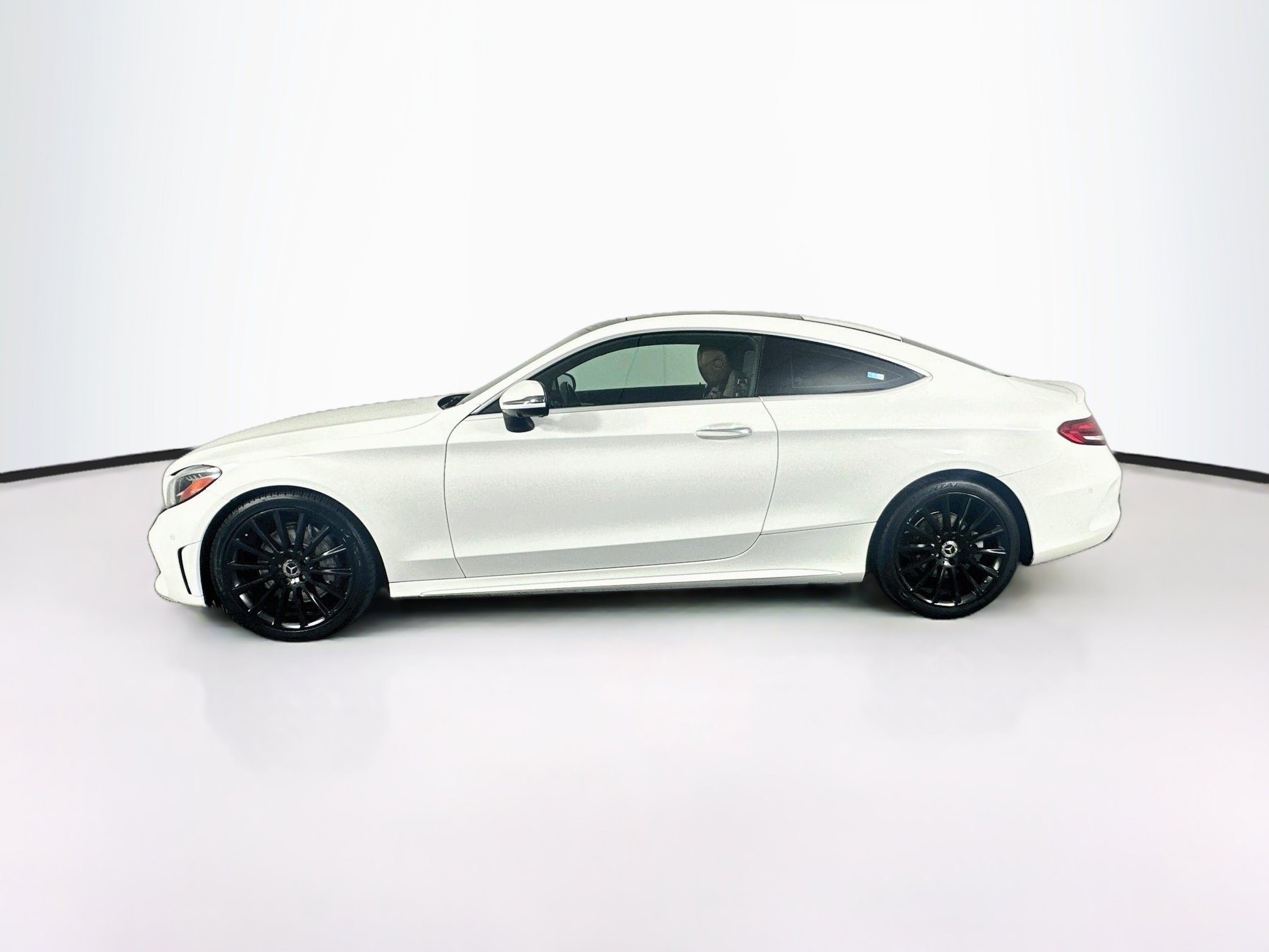 Used 2019 Mercedes-Benz C 300 Coupe image 4