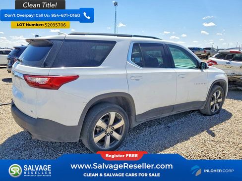 Used 2019 Chevrolet Traverse LT w/ LT Premium Package FWD image 4
