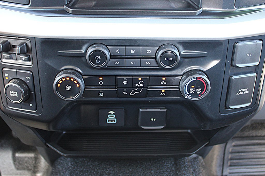 Used 2024 Ford F550 4x4 Regular Cab Super Duty image 25