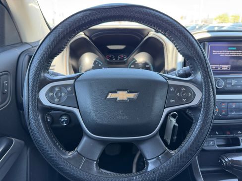 Used 2018 Chevrolet Colorado LT w/ LT Convenience Package AWD/4WD image 9