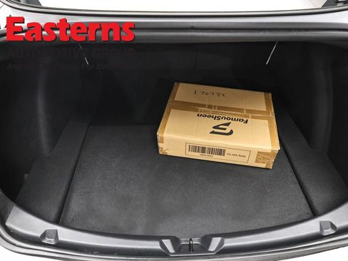 Used 2023 Tesla Model 3 Standard Range RWD image 9