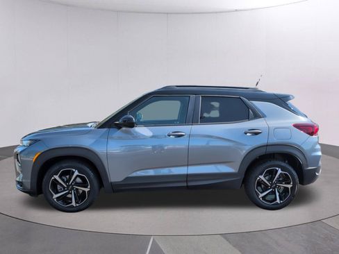 Used 2021 Chevrolet TrailBlazer RS w/ Convenience Package FWD image 2