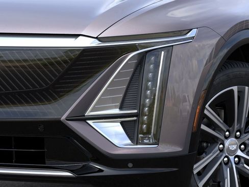 New 2026 Cadillac Lyriq Luxury RWD image 10