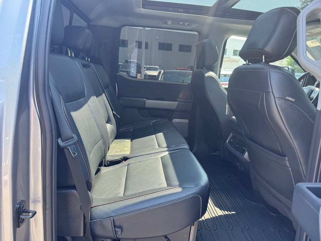 Used 2024 Ford F350 Lariat w/ Lariat Ultimate Package AWD/4WD image 32