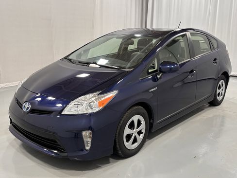 Used 2015 Toyota Prius One image 1