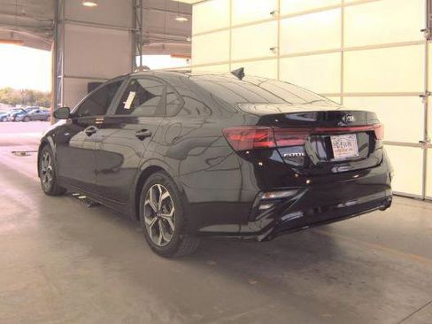 Used 2020 Kia Forte LXS FWD image 5