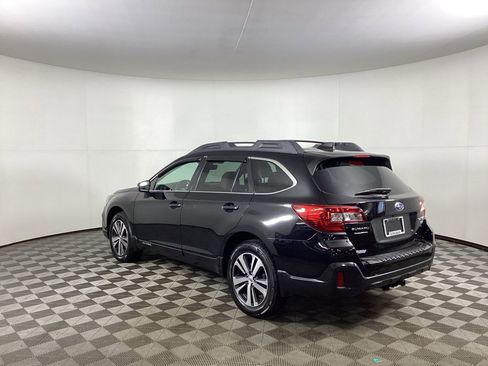 Used 2019 Subaru Outback 3.6R Limited w/ Popular Package #2 image 4