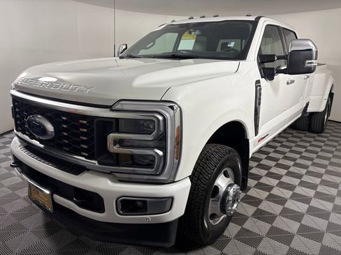Certified 2026 Ford F350 Platinum w/ Platinum Plus Package image 3