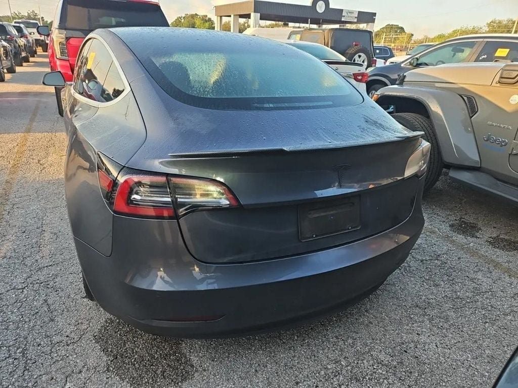 Used 2020 Tesla Model 3 Standard Range Plus RWD image 4