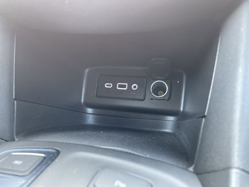 Used 2024 Chevrolet Equinox LT image 30