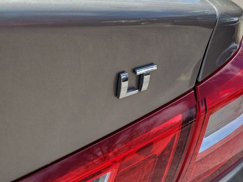 Used 2024 Chevrolet Malibu LT FWD image 8