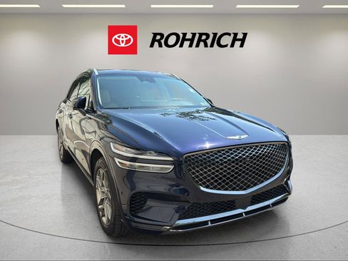 Used 2023 Genesis GV70 2.5T w/ Advanced Package AWD/4WD image 4