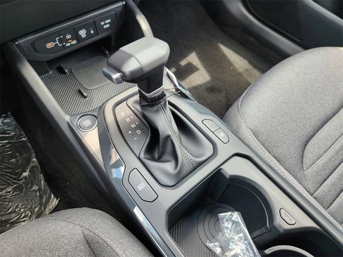 New 2025 Kia K4 EX image 15