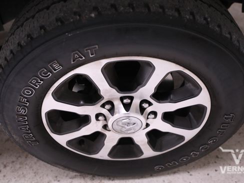 Used 2024 RAM 2500 Limited w/ Safety Group image 30