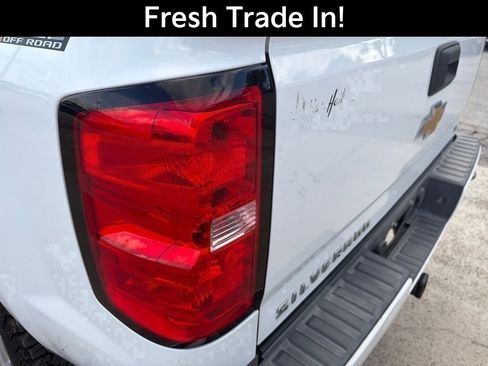 Used 2018 Chevrolet Silverado 1500 LT w/ Texas Edition AWD/4WD image 10