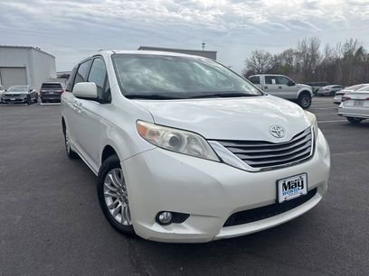 Used 2016 Toyota Sienna XLE