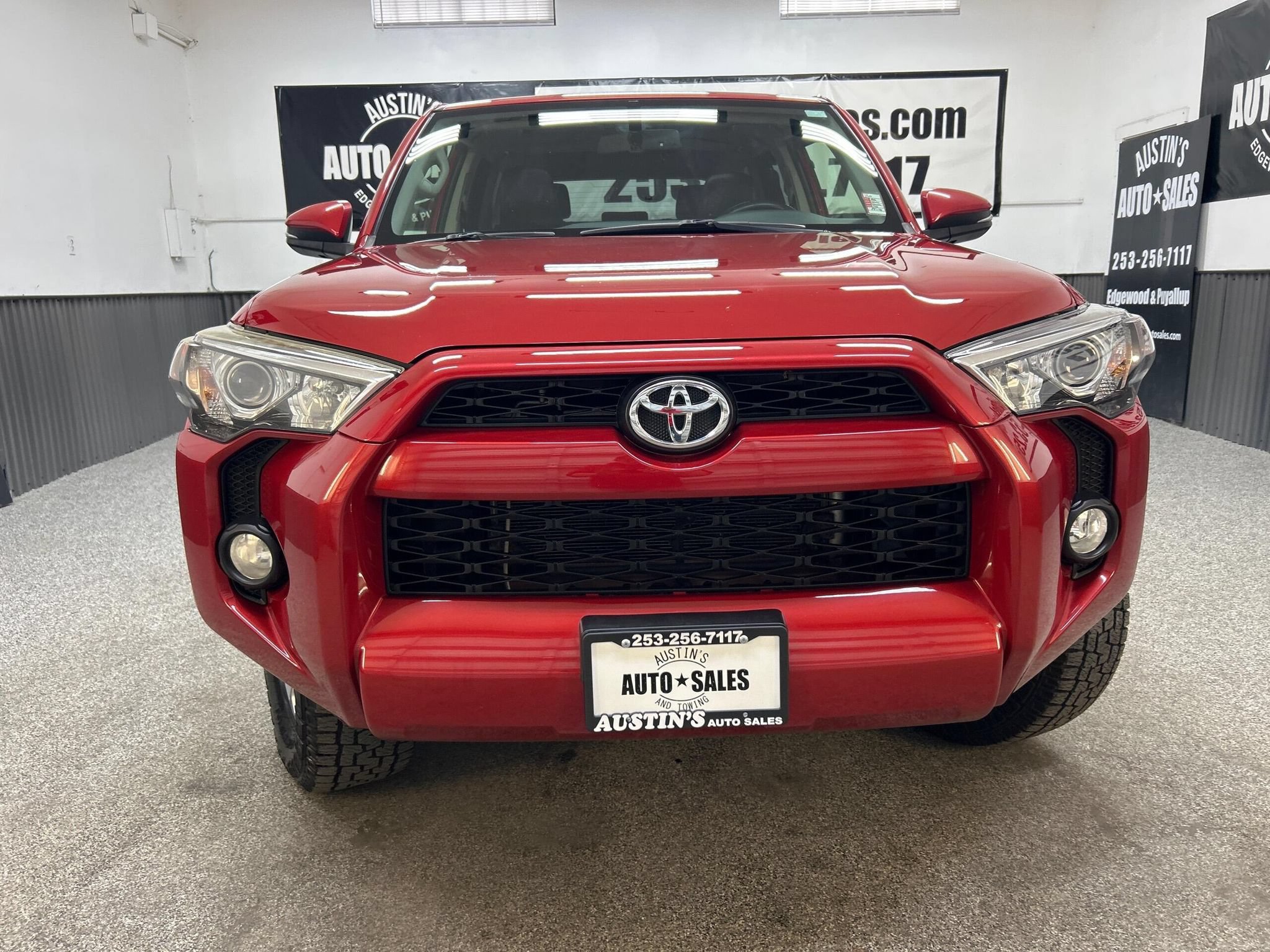 Used 2016 Toyota 4Runner SR5 Premium AWD/4WD image 2