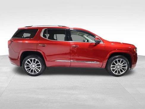 Used 2023 GMC Acadia Denali w/ Denali Ultimate Package FWD image 5