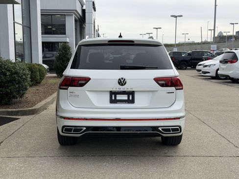 Used 2022 Volkswagen Tiguan SEL R-Line image 6