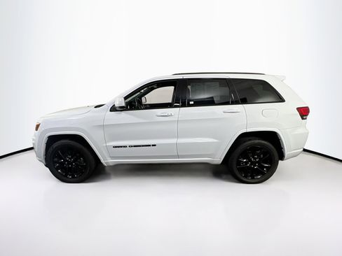Used 2022 Jeep Grand Cherokee Laredo X image 8