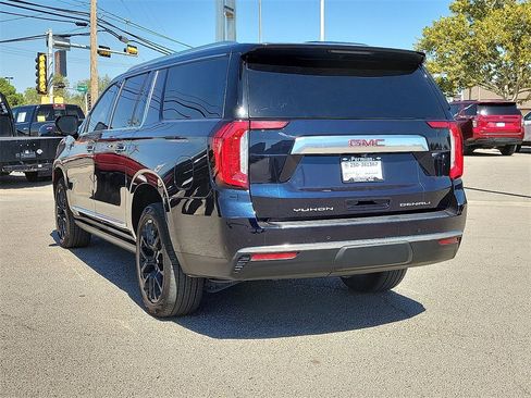 Used 2023 GMC Yukon XL Denali image 8