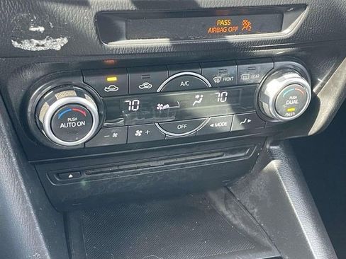 Used 2014 MAZDA MAZDA3 i Touring w/ Technology Package image 35