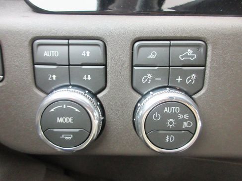 New 2026 GMC Sierra 3500 SLT w/ SLT Premium Package AWD/4WD image 18