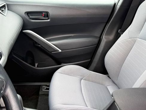 Used 2025 Toyota Corolla Cross AWD Hybrid image 11