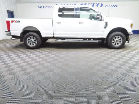 Used 2019 Ford F250 XLT w/ XLT Premium Package AWD/4WD image 2