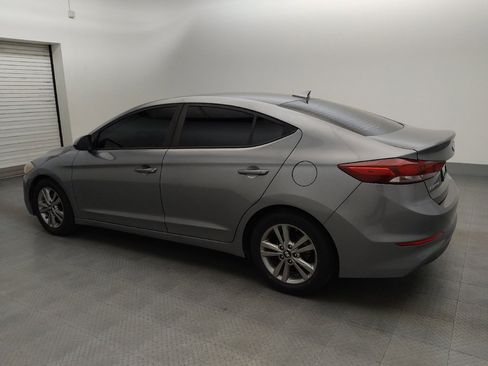 Used 2018 Hyundai Elantra SEL FWD image 3