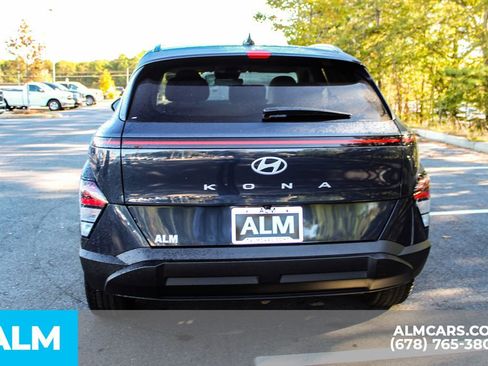 Used 2025 Hyundai Kona SEL image 11