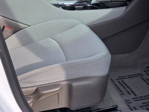 Used 2022 Chevrolet Malibu LT image 7