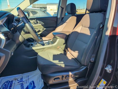 Certified 2020 Chevrolet Traverse LT image 8