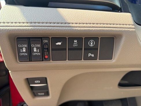 Used 2022 Honda Odyssey Touring image 7