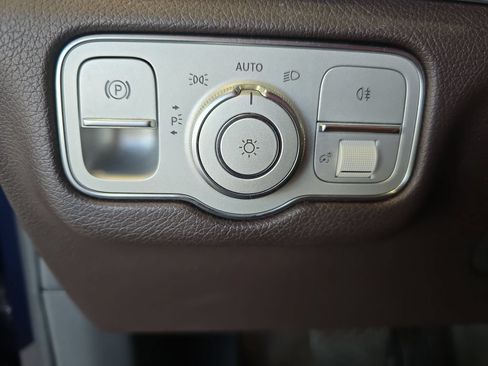 Used 2020 Mercedes-Benz GLE 350 4MATIC image 28