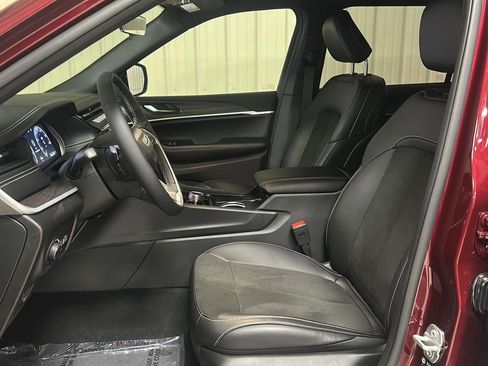 New 2026 Jeep Grand Cherokee L 4WD image 13