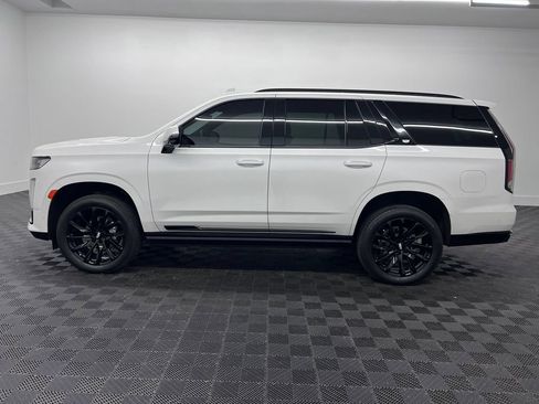 Used 2023 Cadillac Escalade Sport w/ LPO, ONYX Package AWD/4WD image 2