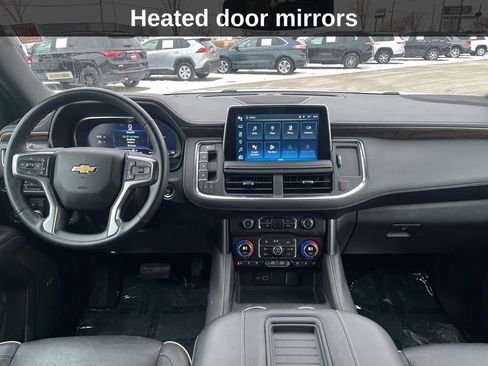 Used 2023 Chevrolet Suburban Premier image 18
