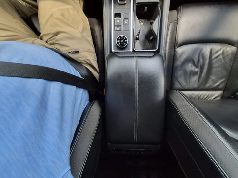Used 2025 Nissan Pathfinder SL AWD/4WD image 41